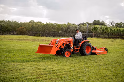 2025 Kubota LX3310HSD 9