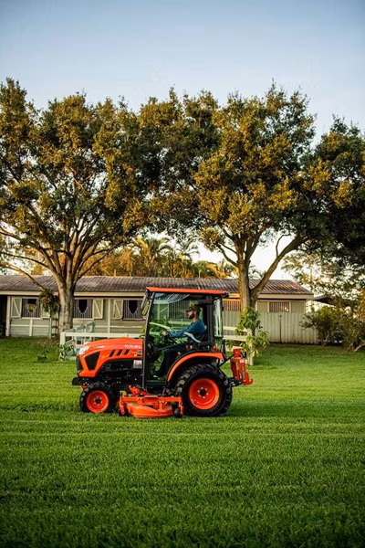 2025 Kubota LX3310HSD 16