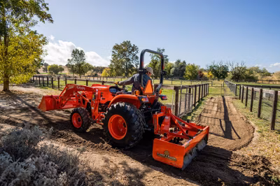 2025 Kubota L3302 8