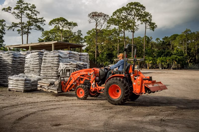 2025 Kubota LX2610HSD - Image 7