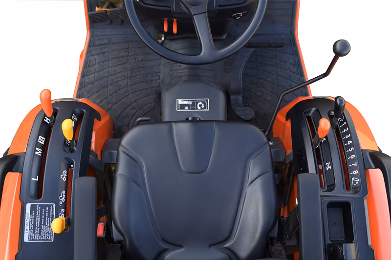 2025 Kubota LX2610HSD - Image 9