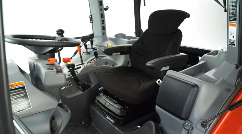 2025 Kubota M4-061 - Image 17