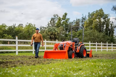2025 Kubota B2301HSD 1