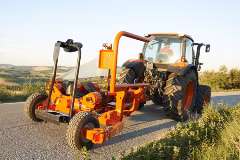 2025 Kubota WR1600C 4
