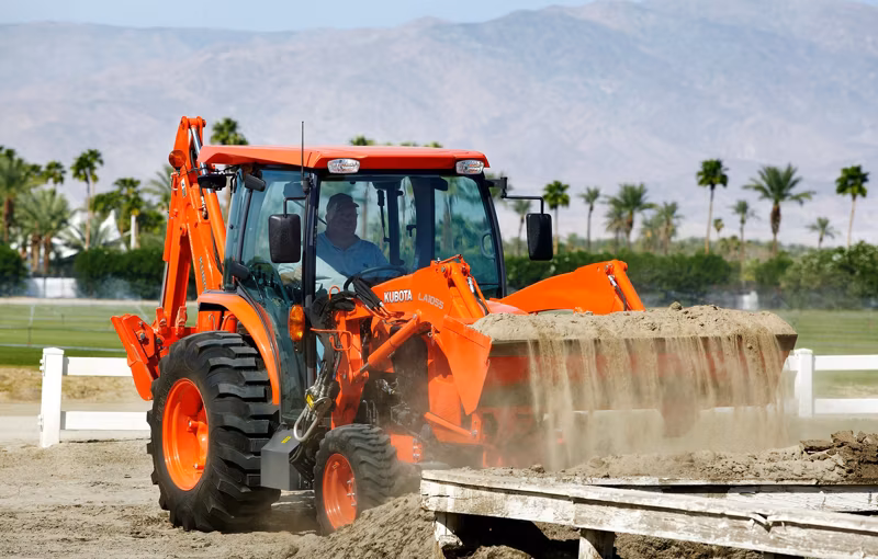 2025 Kubota L4060 FST (4WD) - Image 10