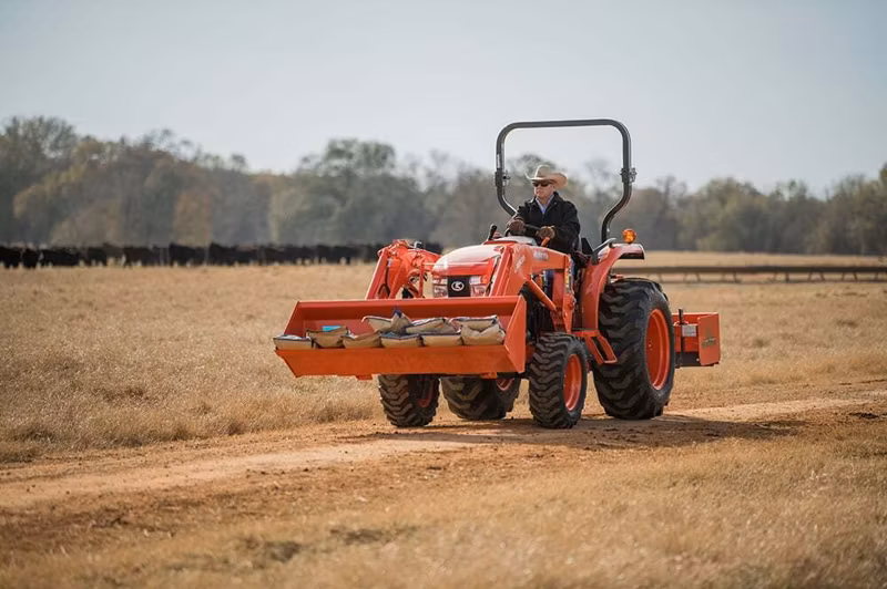2025 Kubota L4060 FST (4WD) - Image 16